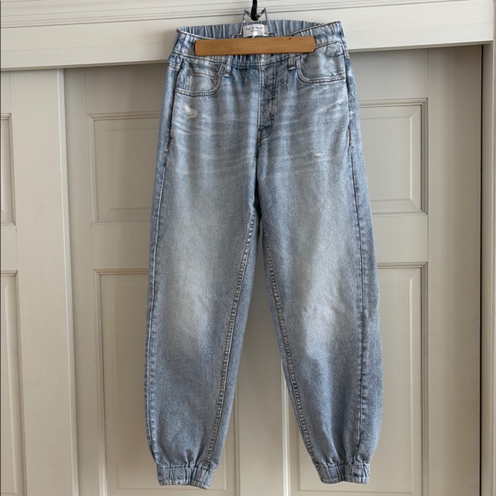 Light Wash Denim Jogger Jeans